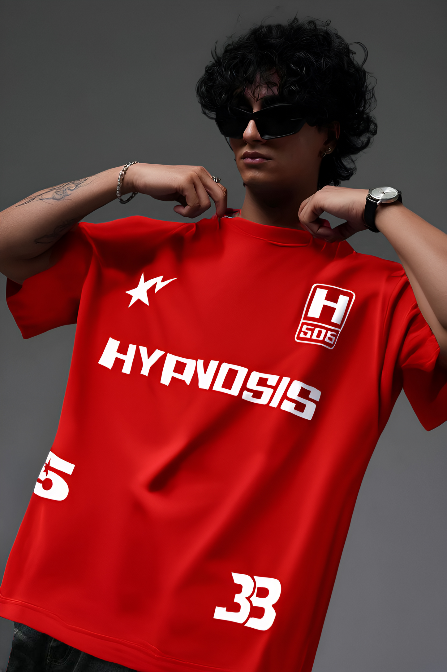 RED HYPNOSIS OVERSIZED TSHIRT