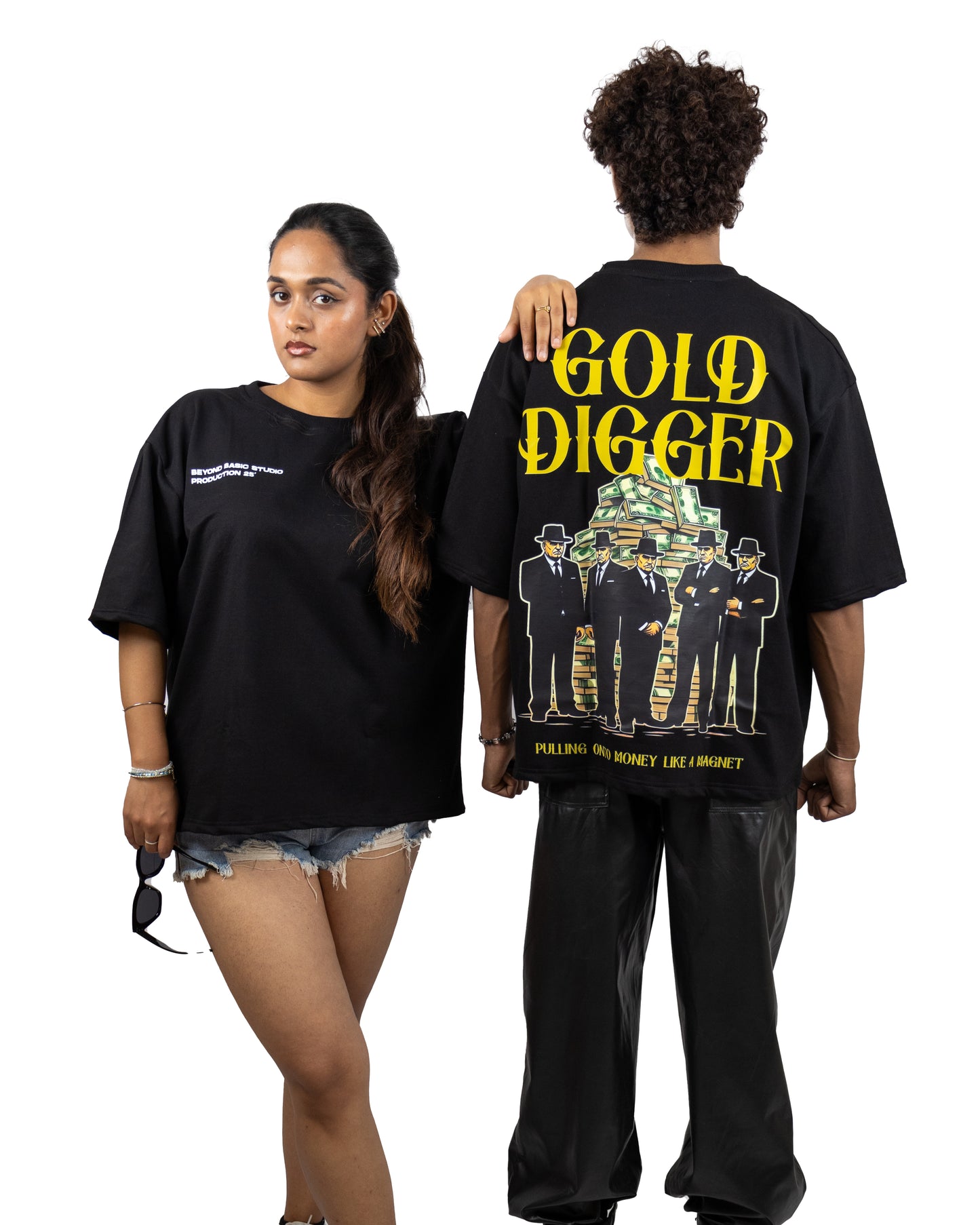 GOLD DIGGER BLACK OVERSIZED T SHIRT
